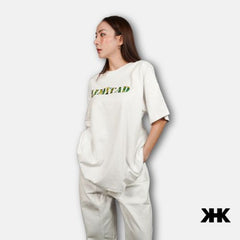 KHK T-Shirt เสื้อยืด สีขาว พิมพ์ลาย LIMITAD