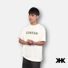 KHK เสื้อยืด สีขาว พิมพ์ลาย LIMITAD